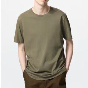UNIQLO Men's Classic CREW NECK OLIVE GREEN  T-Shirt - XL